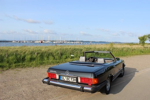 Rent a Mercedes 450SL in Flensburg
