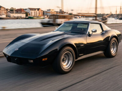 Rent a Corvette C3 Stingray in Flensburg Hero
