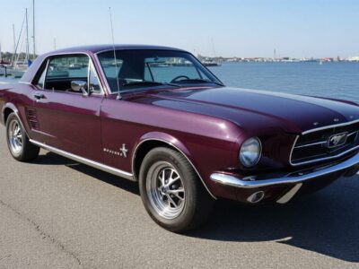 Rent a 1967 Ford Mustang in Flensburg Hero