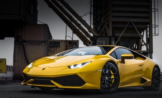 Rent a Lamborghini Huracan in Berlin