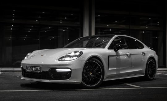 rent a porsche panamera in berlin