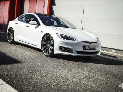 Rent a Tesla Model S in Berlin