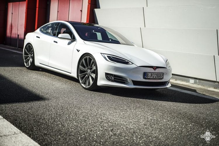Rent a Tesla Model S in Berlin