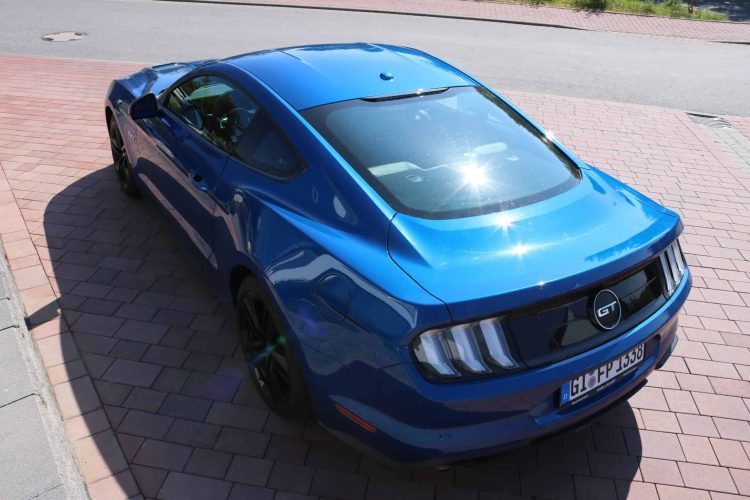 Rent a Ford Mustang GT in Giessen