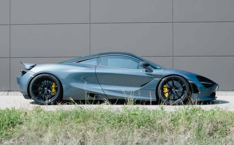Rent a McLaren 720S in Stuttgart