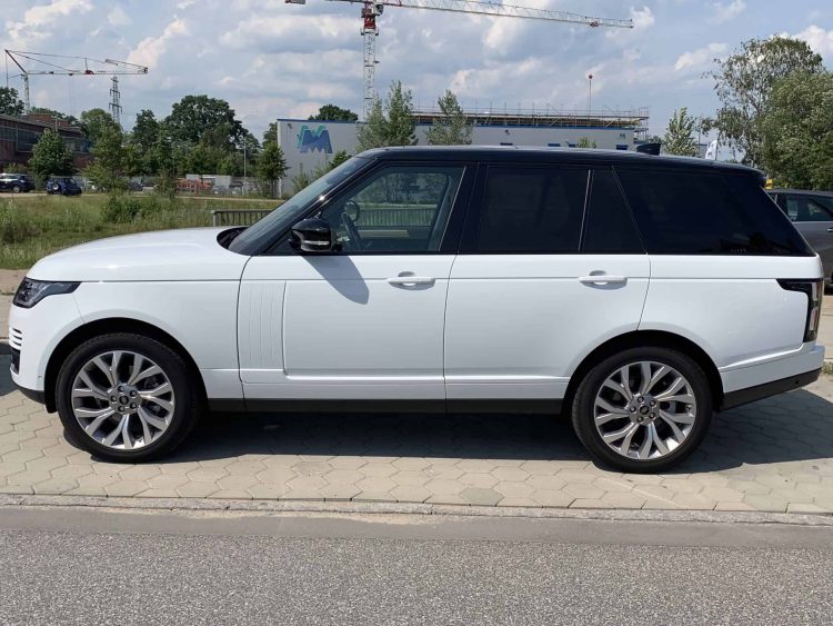 Rent a Range Rover Sport in Hamburg