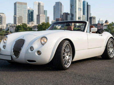 Rent a Wiesmann MF3 in Frankfurt Hero