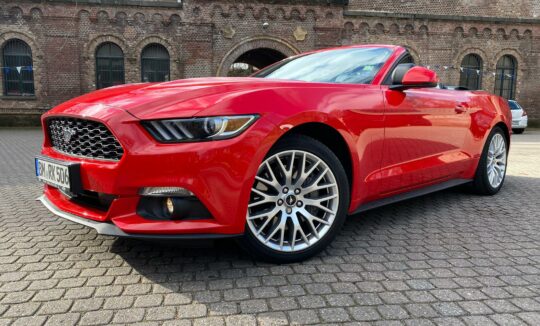 Rent a Ford Mustang Convertible in Cologne