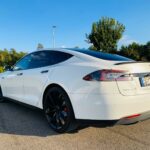 Rent a Tesla Model S P85D in Stuttgart