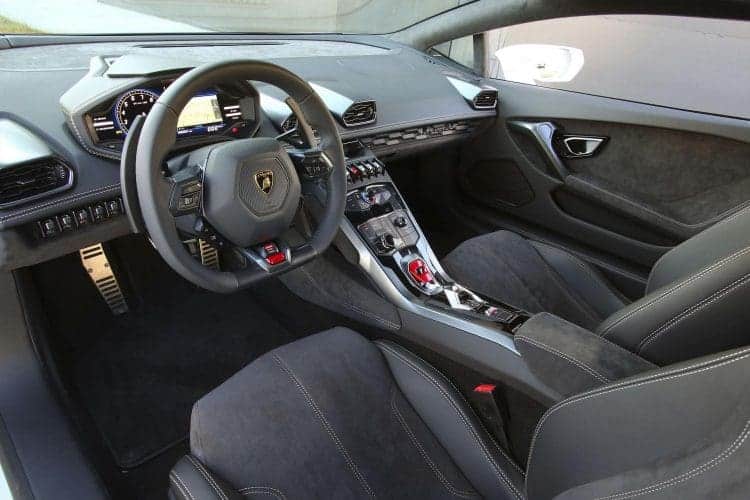 Lamborghini Huracan voucher 1 day rental