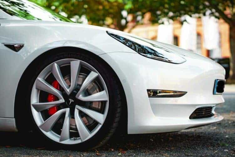 Rent a Tesla Model 3 Performance in Frankfurt
