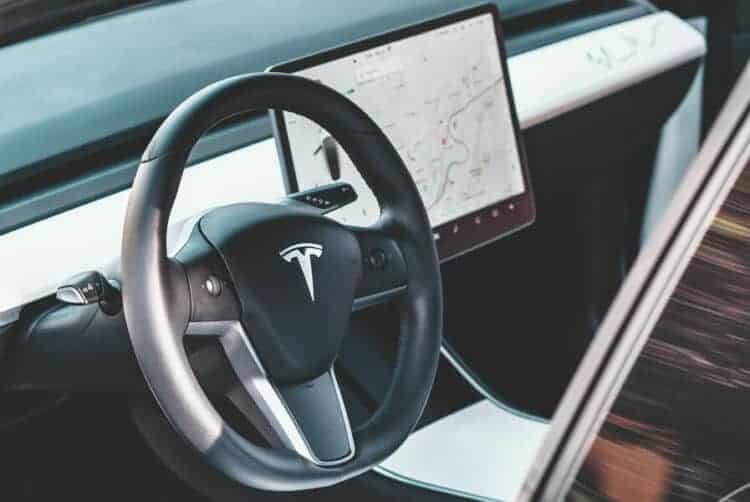 Rent a Tesla Model 3 Performance in Frankfurt