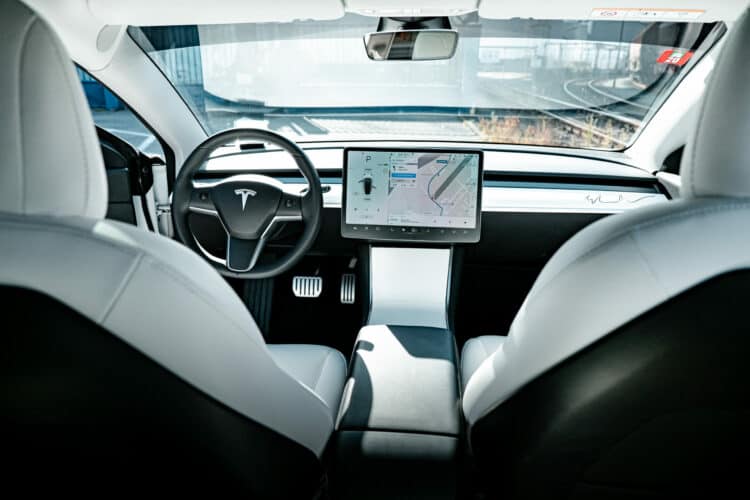 Rent a Tesla Model 3 Performance in Frankfurt