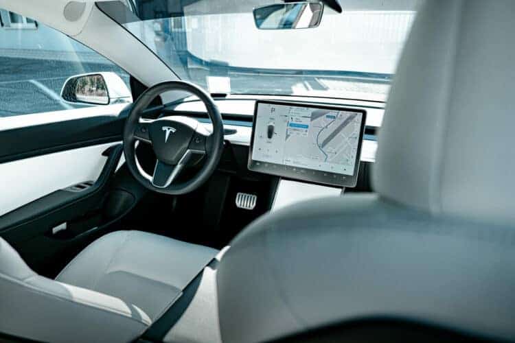 Rent a Tesla Model 3 Performance in Frankfurt