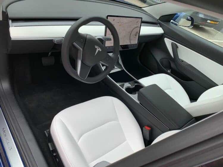 Rent a Tesla Model 3 Standard Plus in Berlin