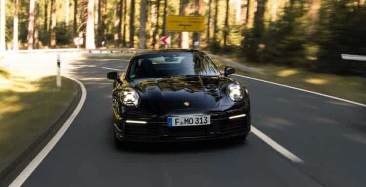 Rent a Porsche 911 Carrera in Frankfurt