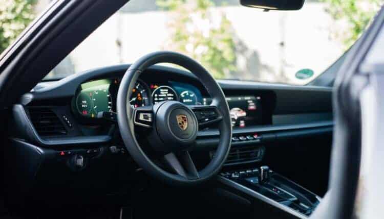 Rent a Porsche 911 Carrera in Frankfurt