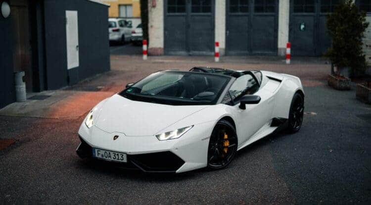 Rent a Lamborghini Huracan Spyder in Frankfurt