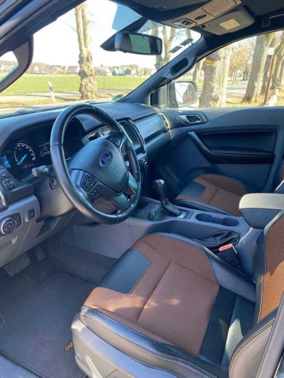 Rent a Ford Ranger in Frankfurt