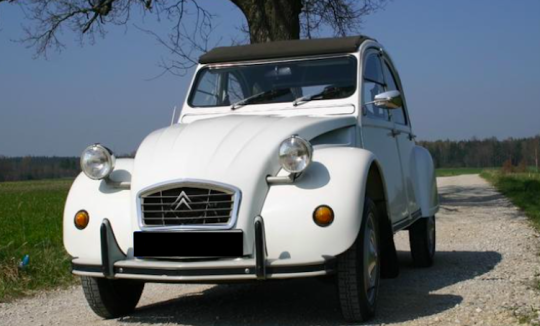 Rent Citroen 2CV classic car in Munich