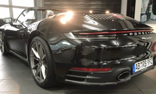 Rent a Porsche 911 Convertible in Frankfurt