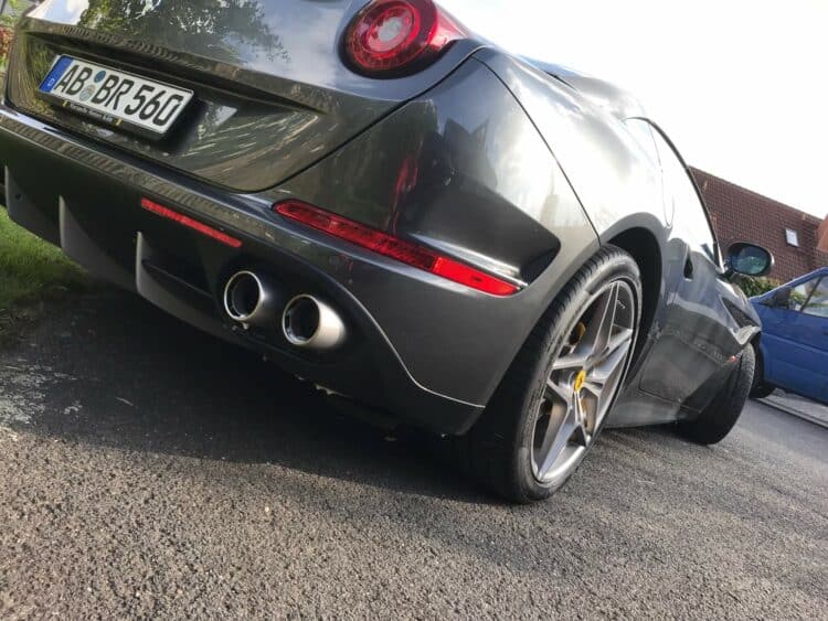 Rent a Ferrari California T in Frankfurt