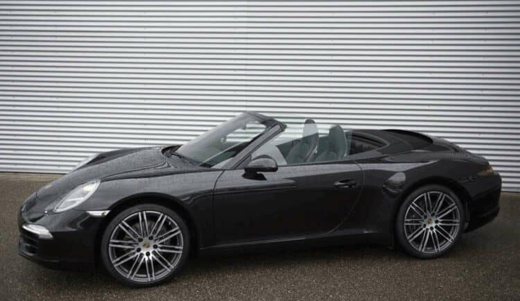 Rent a Porsche 911 Convertible in Frankfurt now