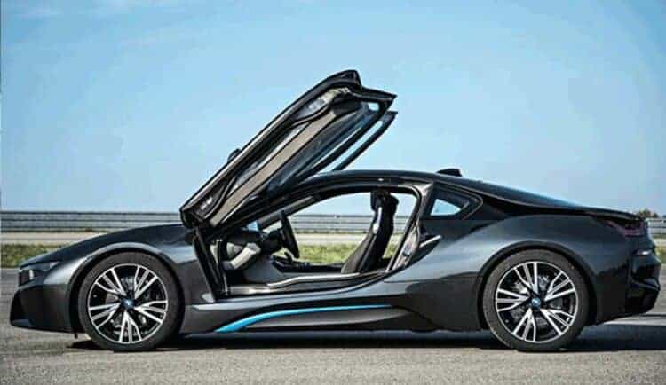 Rent a BMW i8 in Frankfurt now