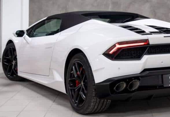 Rent a Lamborghini Huracan Spyder in Frankfurt
