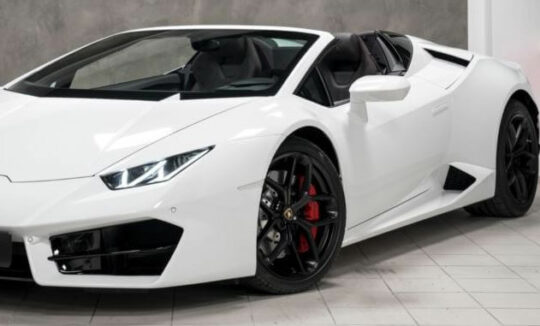 Rent a Lamborghini Huracan Spyder in Frankfurt