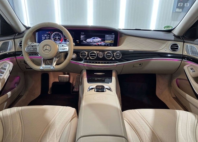 Rent a Mercedes S63 AMG in Bremen
