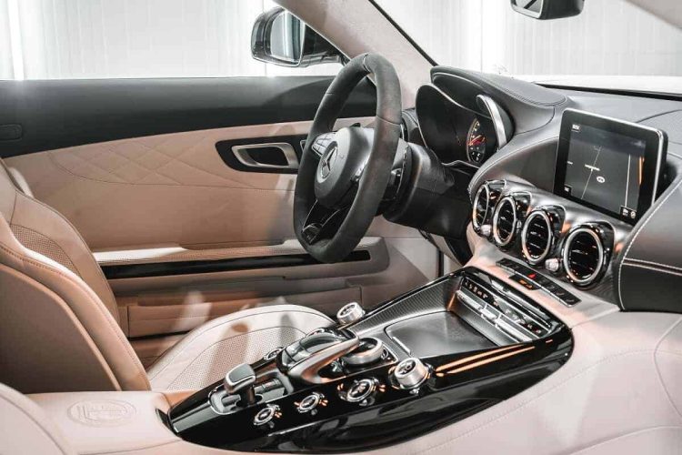 Rent a Mercedes AMG GT-C Roadster in Bremen
