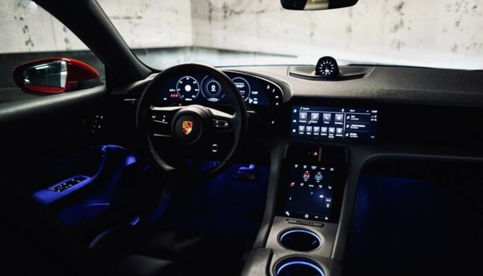 Rent a Porsche Taycan 4S in Frankfurt