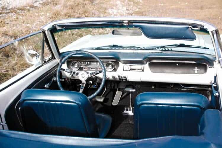 Rent a 1965 Ford Mustang in Munich