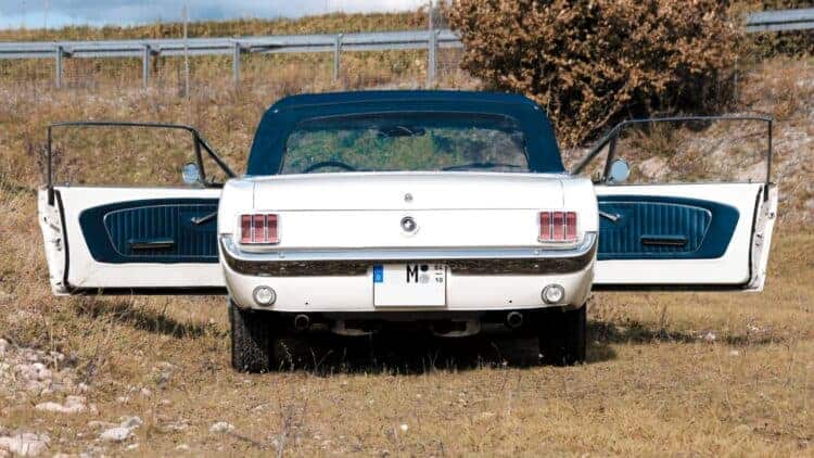Rent a 1965 Ford Mustang in Munich