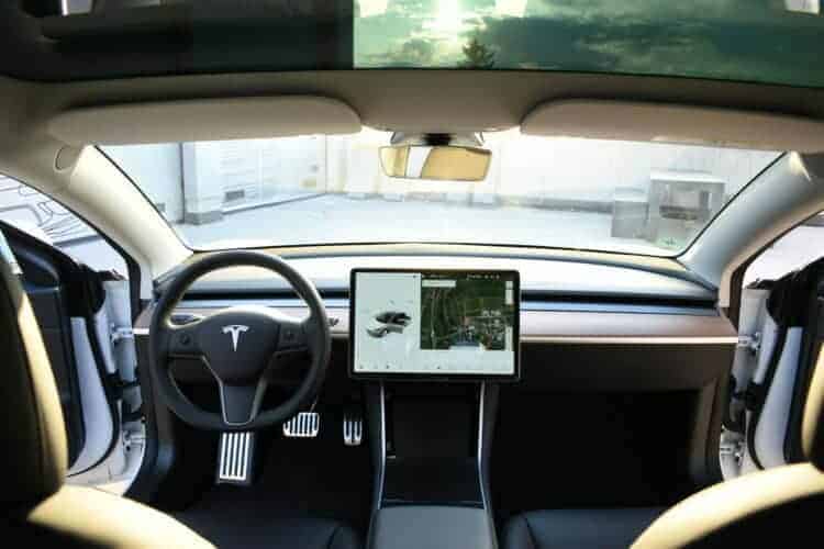 Rent a Tesla Model 3 Performance in Stuttgart