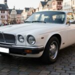 RENT A JAGUAR XJ6 OLDTIMER (1984) IN FRANKFURT Hero