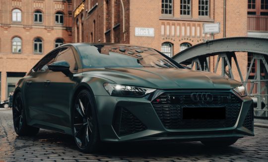 Rent an Audi RS7 Performance in Hamburg