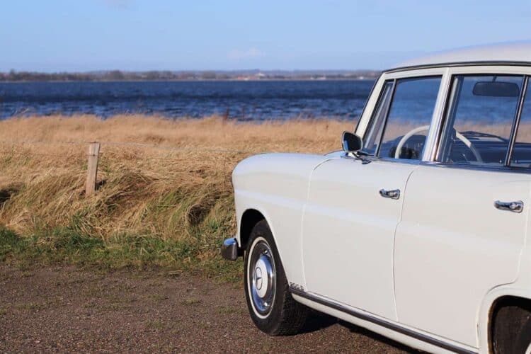Rent a Mercedes 200 D in Flensburg