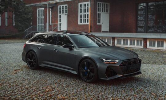 Rent an Audi RS6 C8 Avant in Bielefeld