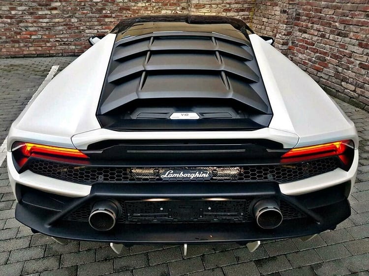 Rent a Lamborghini Huracan Evo in Dortmund