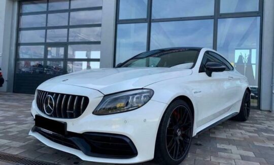 Rent a Mercedes-Benz C63S AMG in Hamburg