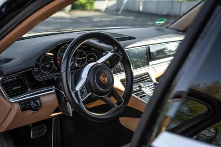 Porsche Panamera voucher one day rental