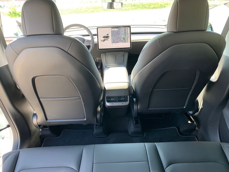 Rent a Tesla Model Y in Stuttgart