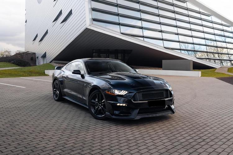 Rent a Ford Mustang GT in Cologne