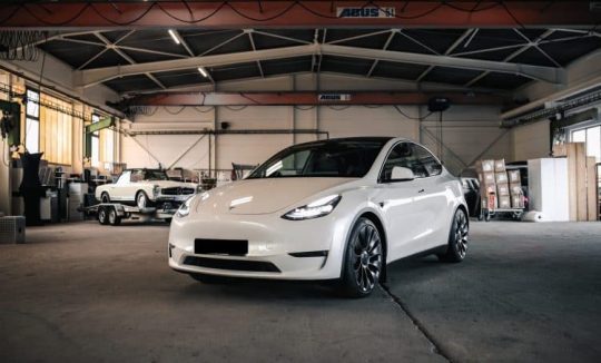 Rent a Tesla Model Y Performance in Hannover