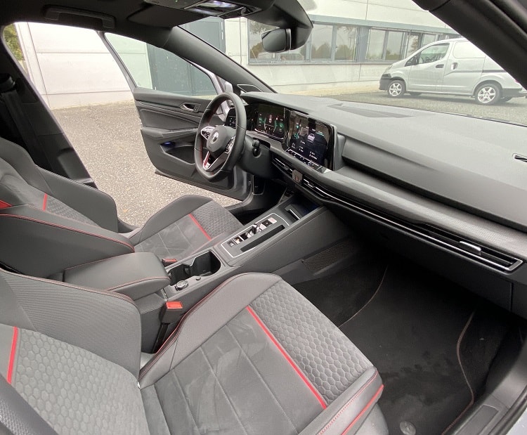 Rent a VW Golf 8 GTI Clubsport in Hamm