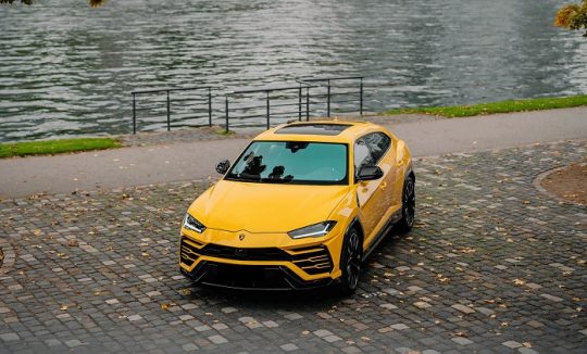 Rent a Lamborghini Urus in Frankfurt