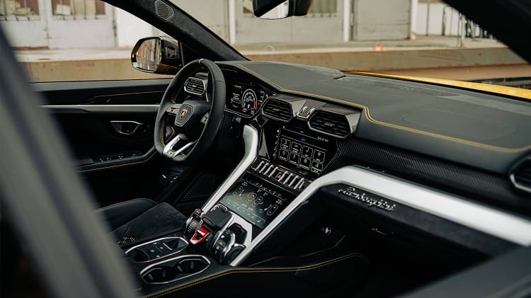Rent a Lamborghini Urus in Frankfurt