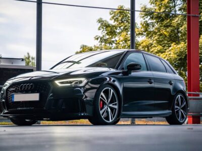 Rent a Black Audi RS3 in Stuttgart hero